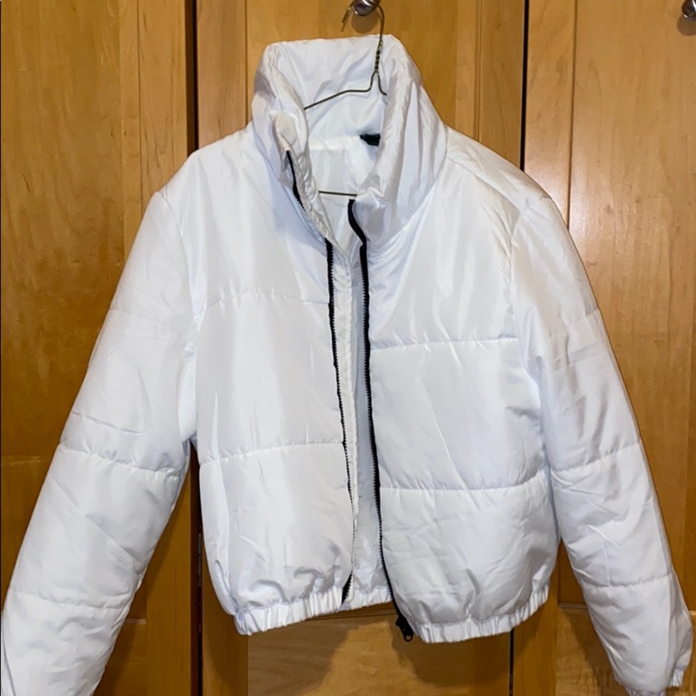 White puffer jacket !